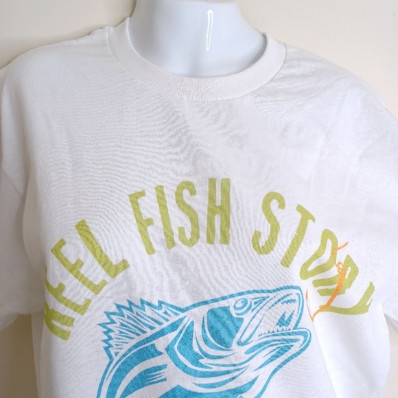 Unisex Heavy Cotton Tee. "Reel Fish Story." Size Medium - Picture 9 of 9
